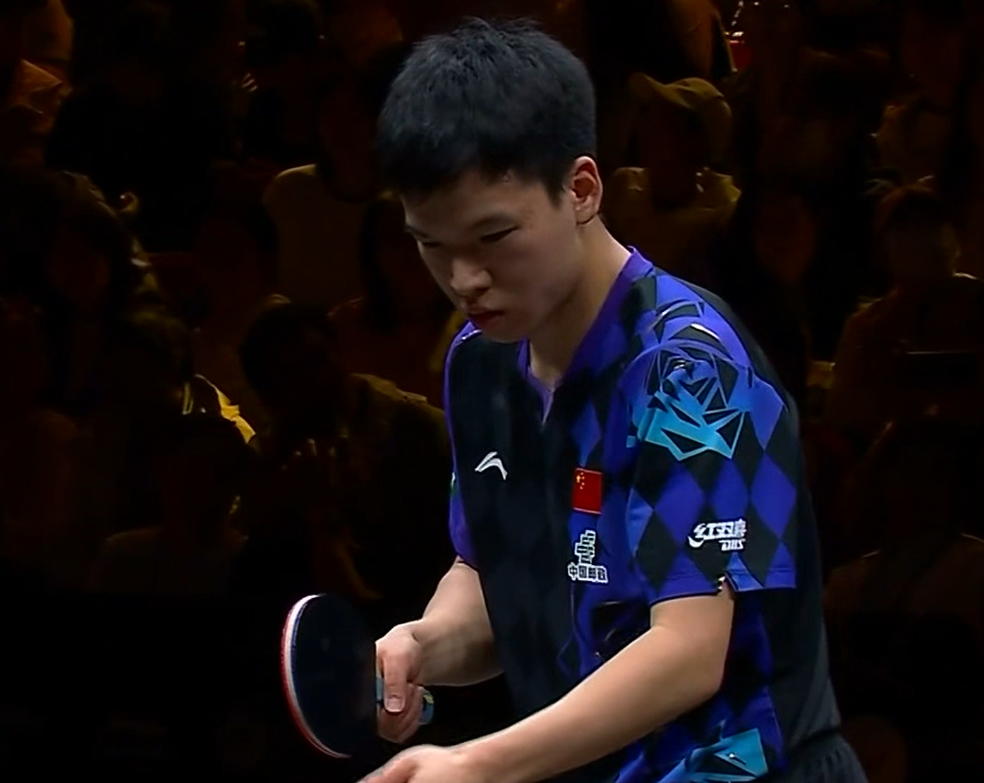 相持球打出优势!向鹏3-1逆转泊雷特晋级中国大满贯32强!
